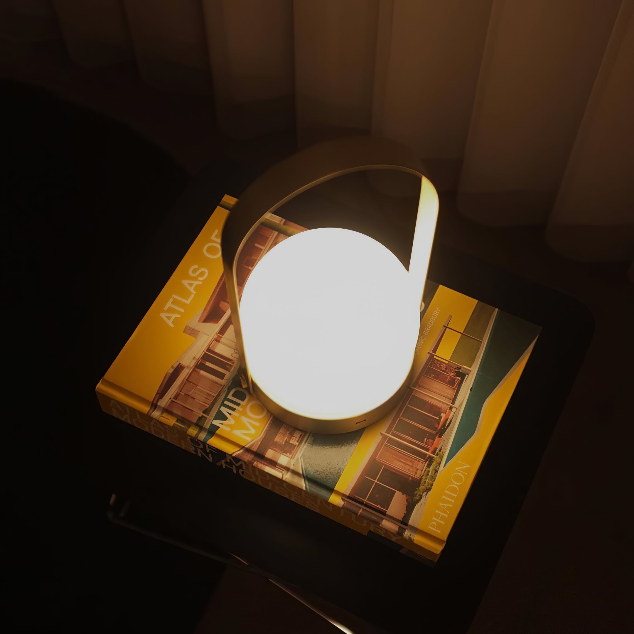 Carrie_Built-inBattery_Table_Lamp-_10 - Oleniva