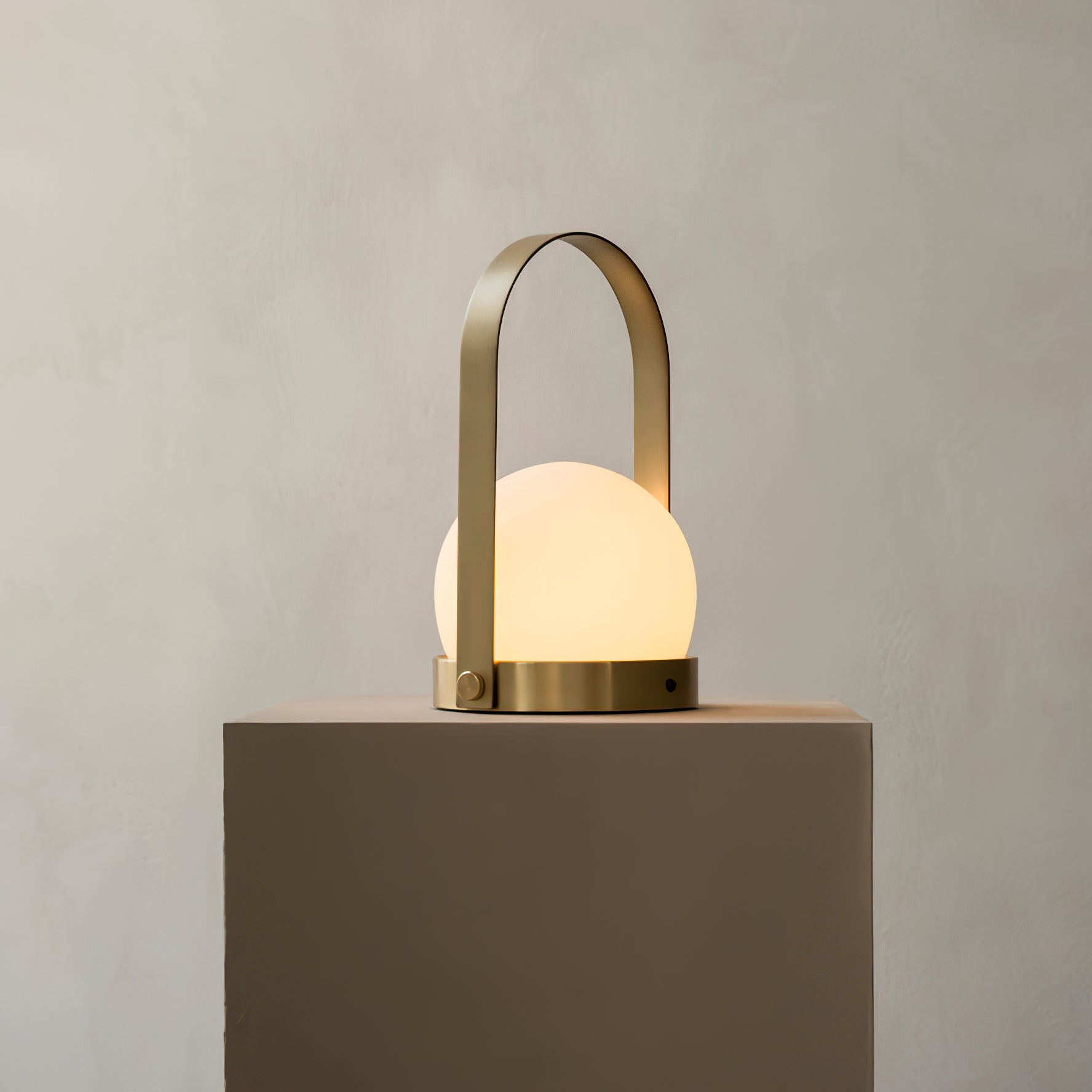Carrie_Built-inBattery_Table_Lamp-_2 - Oleniva