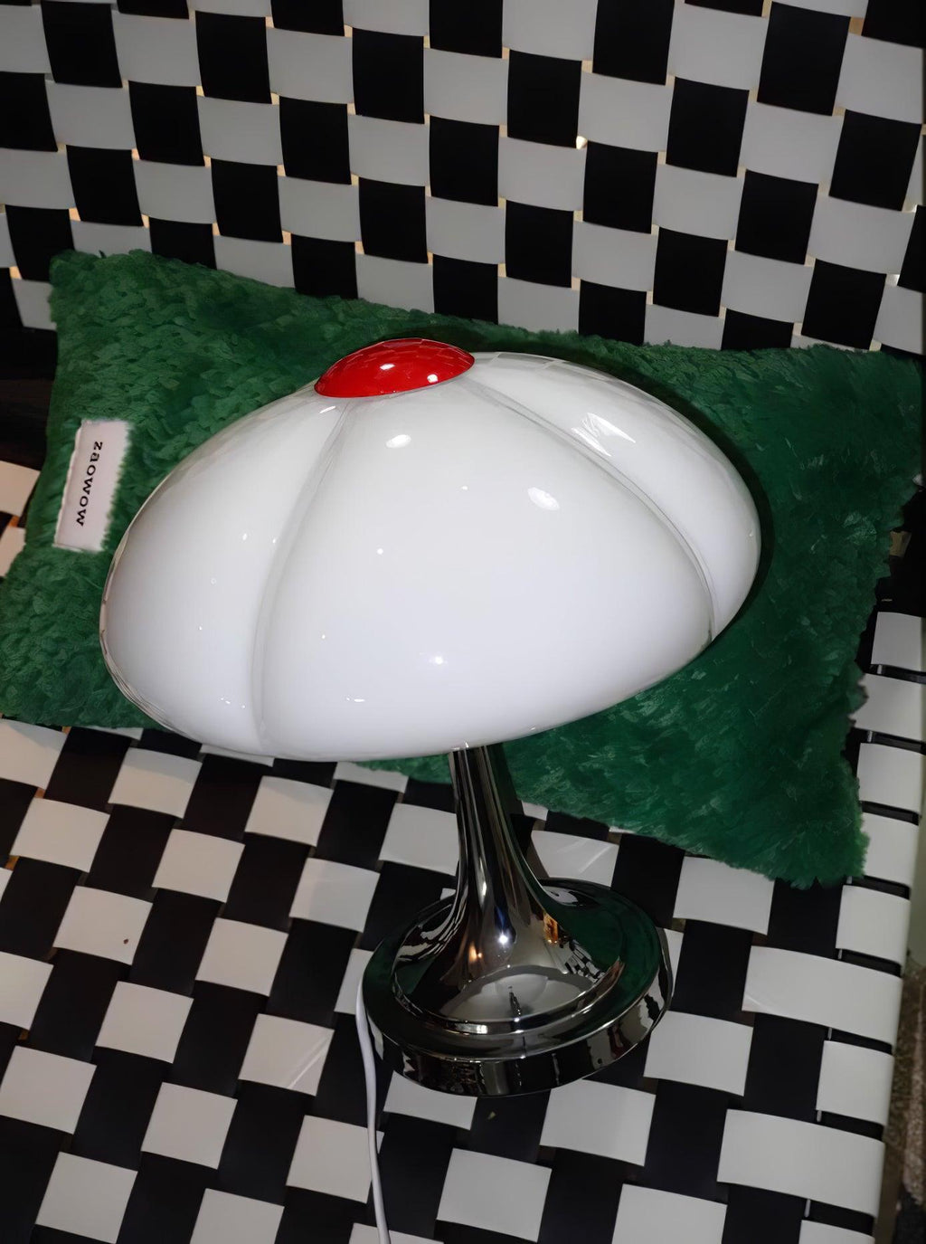 Flower_Petal_Table_Lamp__85 - Oleniva