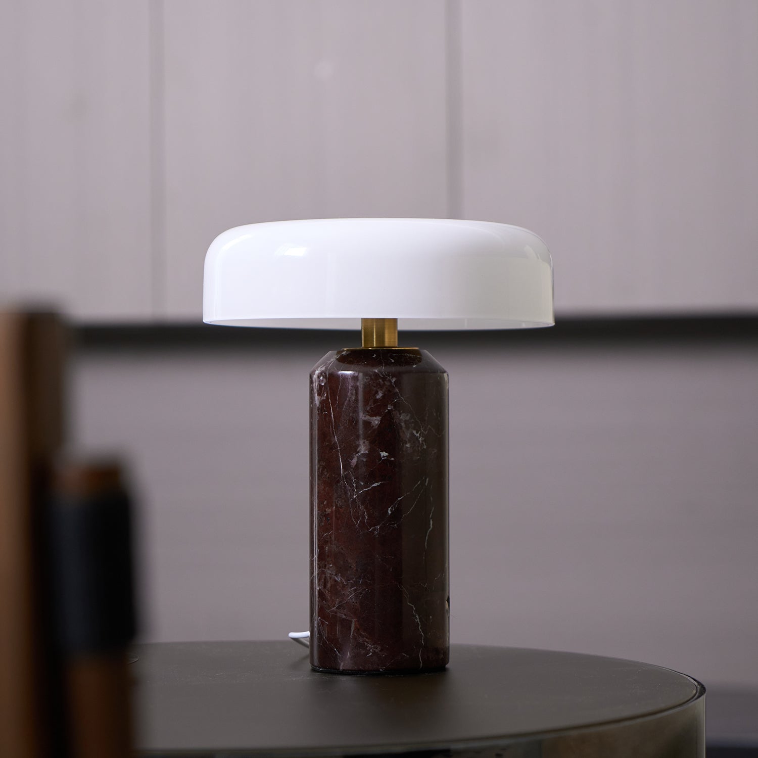Nico_Marble_Portable_Table_Lamp_1_1 - Oleniva