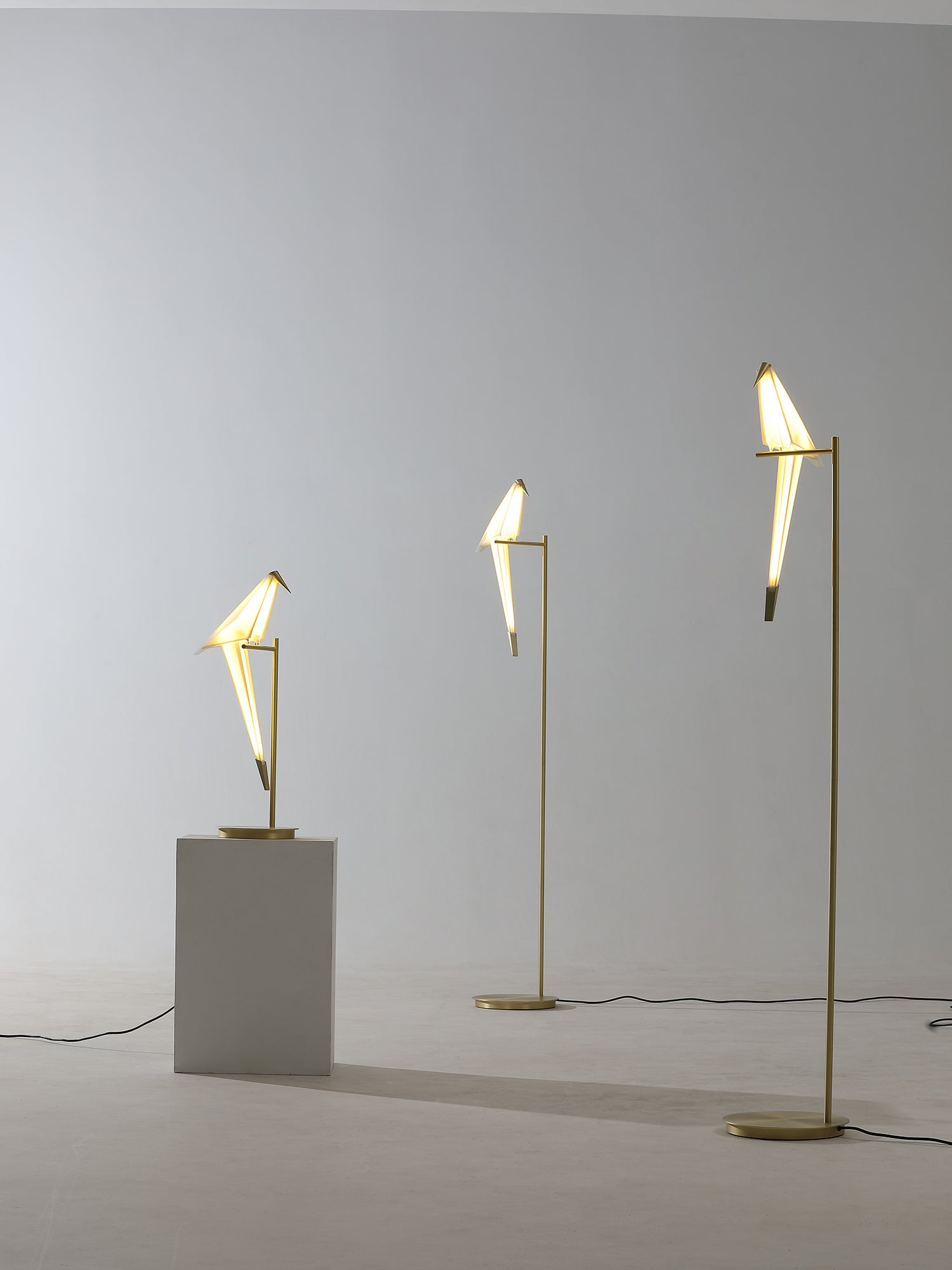 Paper_Crane_Bird_Table_Lamp_11_1 - Oleniva