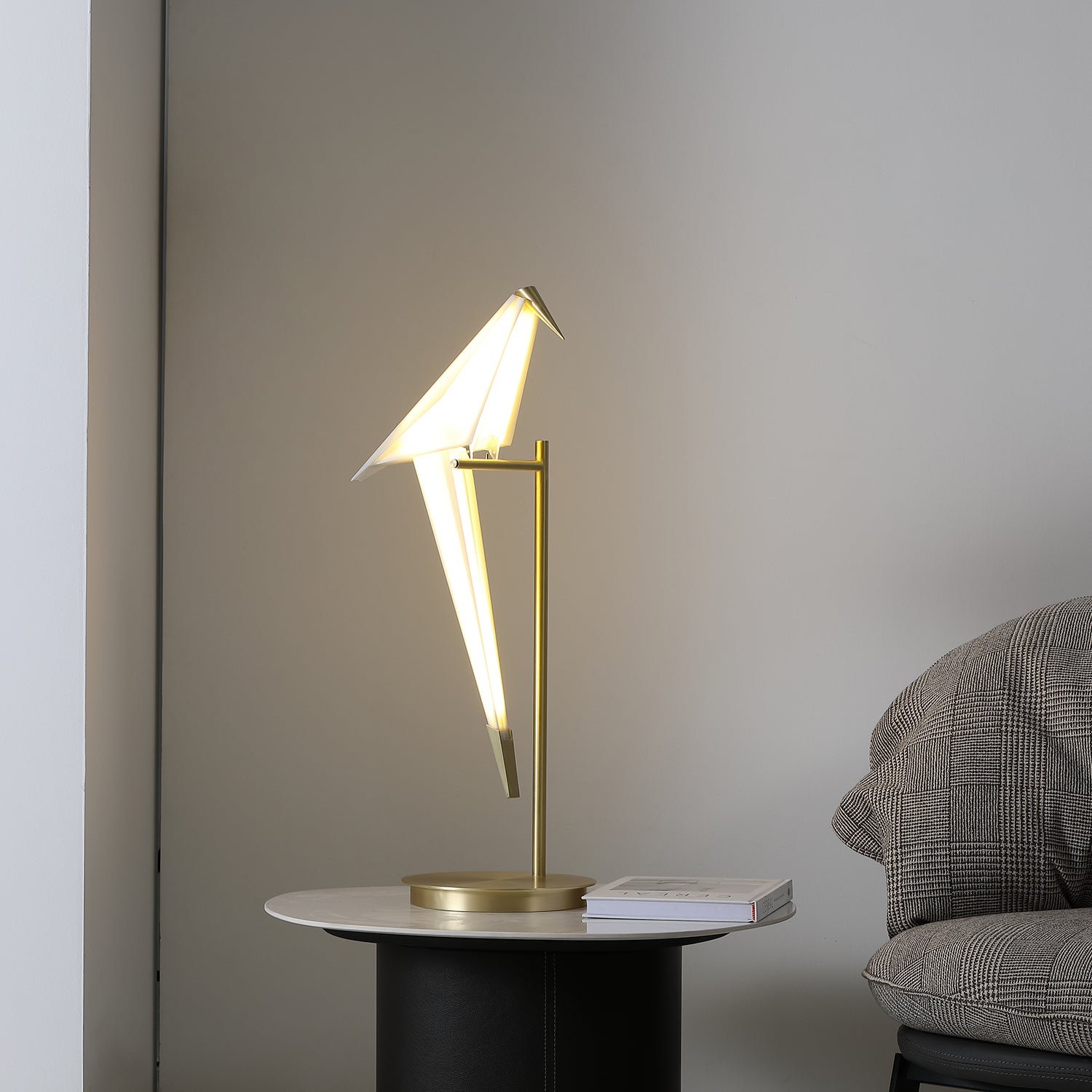 Paper_Crane_Bird_Table_Lamp_11_3 - Oleniva