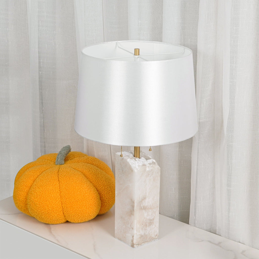 Raw_Alabaster_Table_Lamp_10_e9796caa-a85c-4247-b5ae-230a5a5770ea - Oleniva