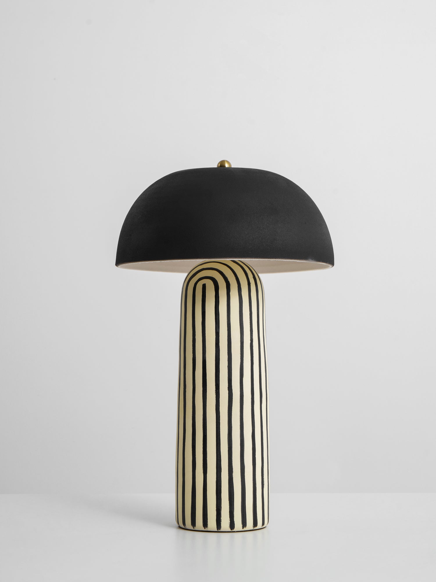 Stria--Table--Lamp--_4 - Oleniva