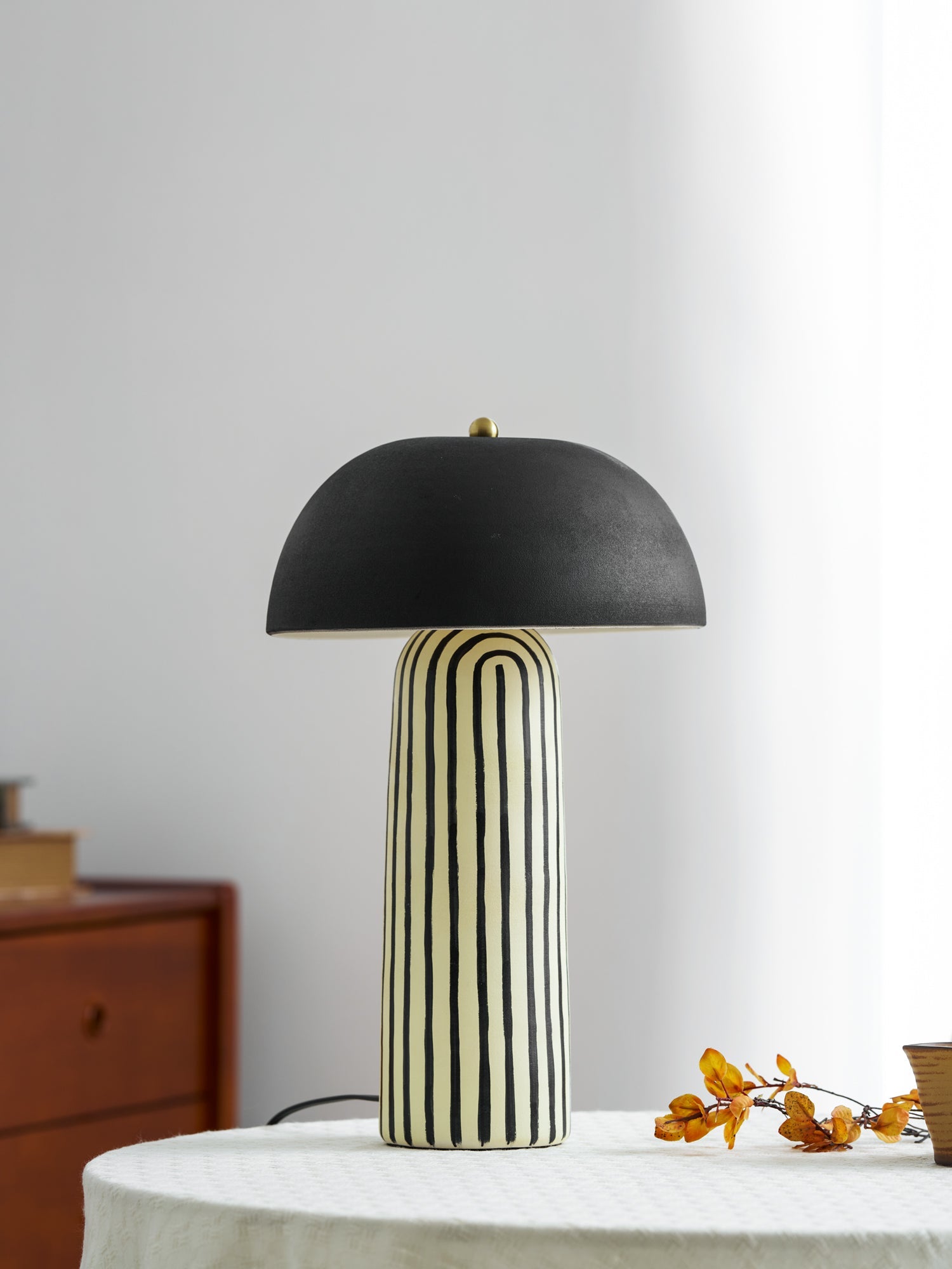 Stria-Table-Lamp-_13 - Oleniva