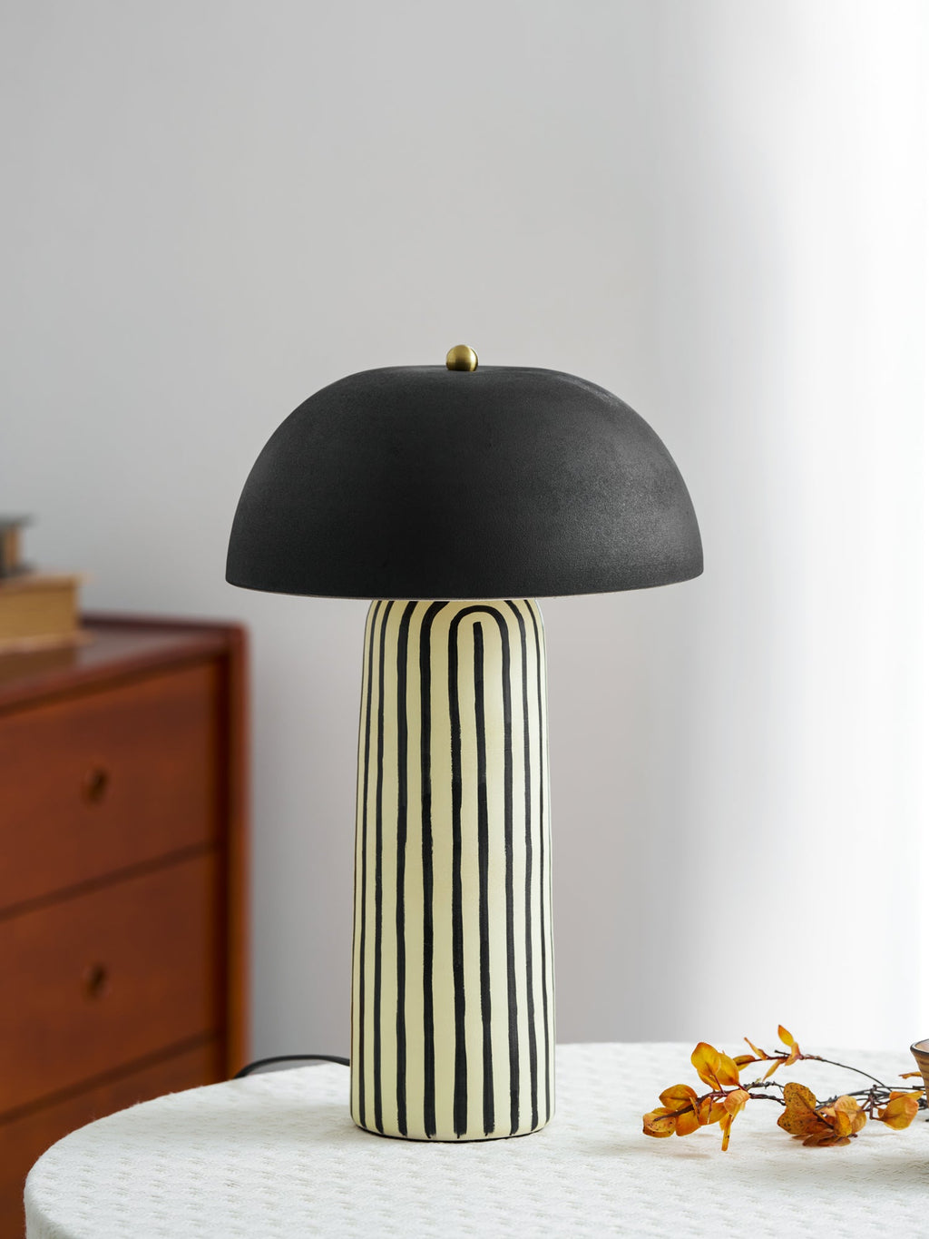 Stria-Table-Lamp-_17 - Oleniva