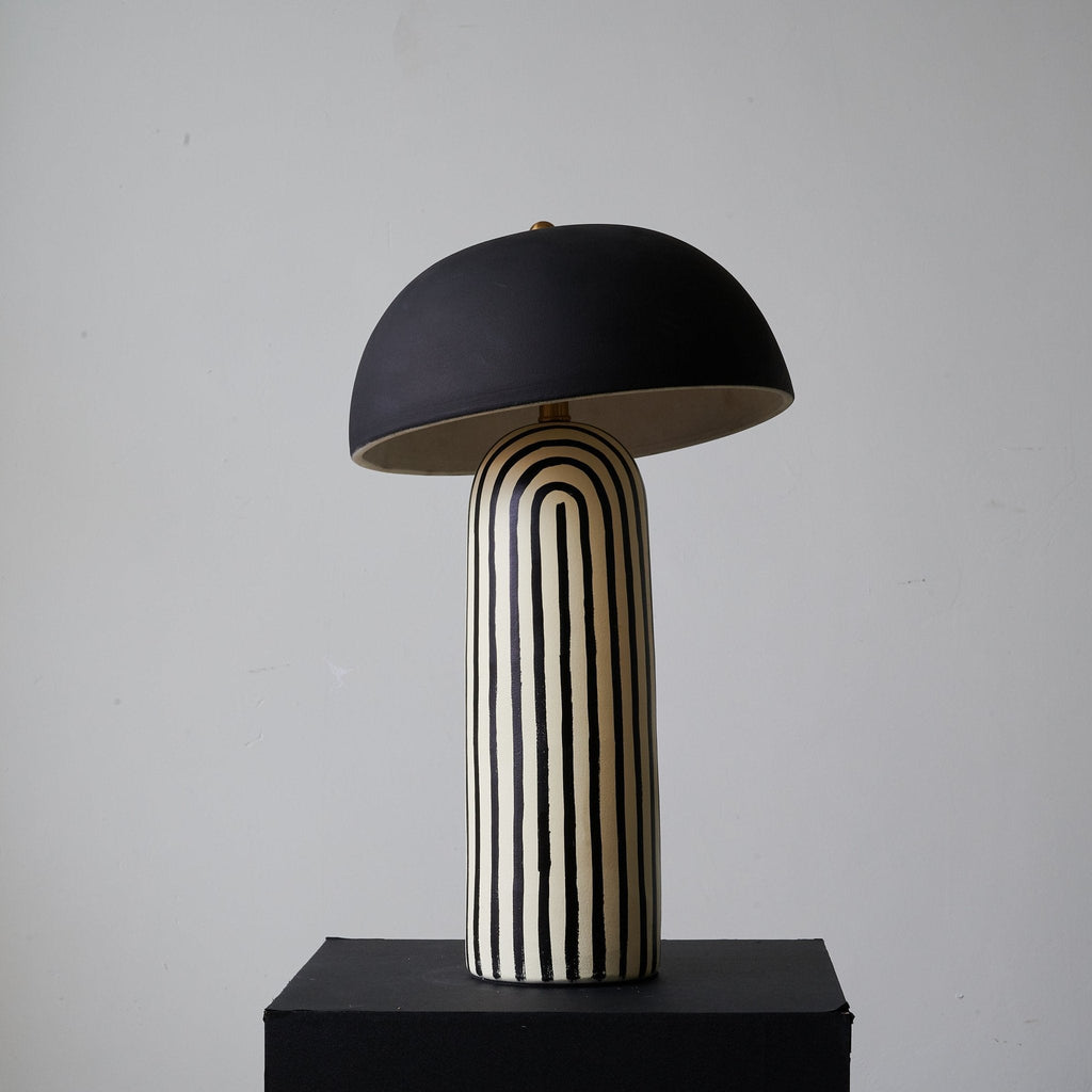 Stria_Table_Lamp_1_6 - Oleniva