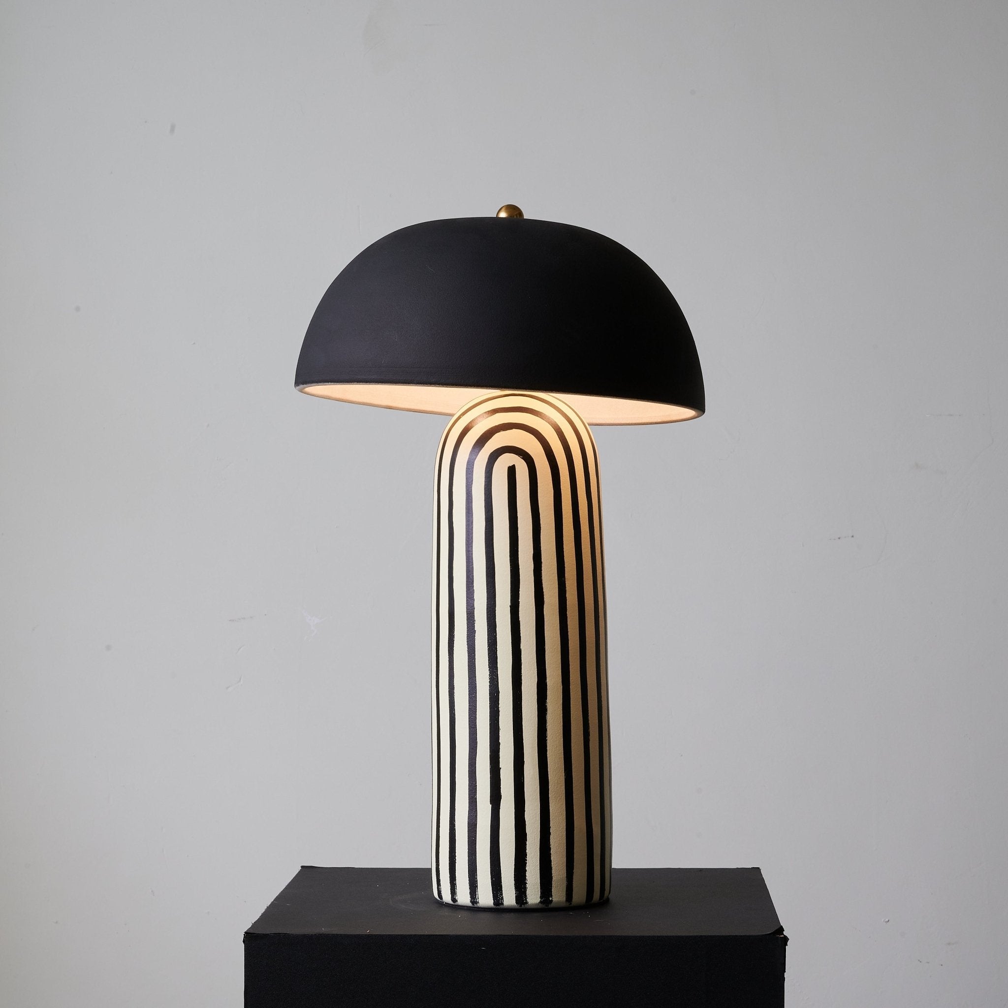Stria_Table_Lamp_1_7 - Oleniva