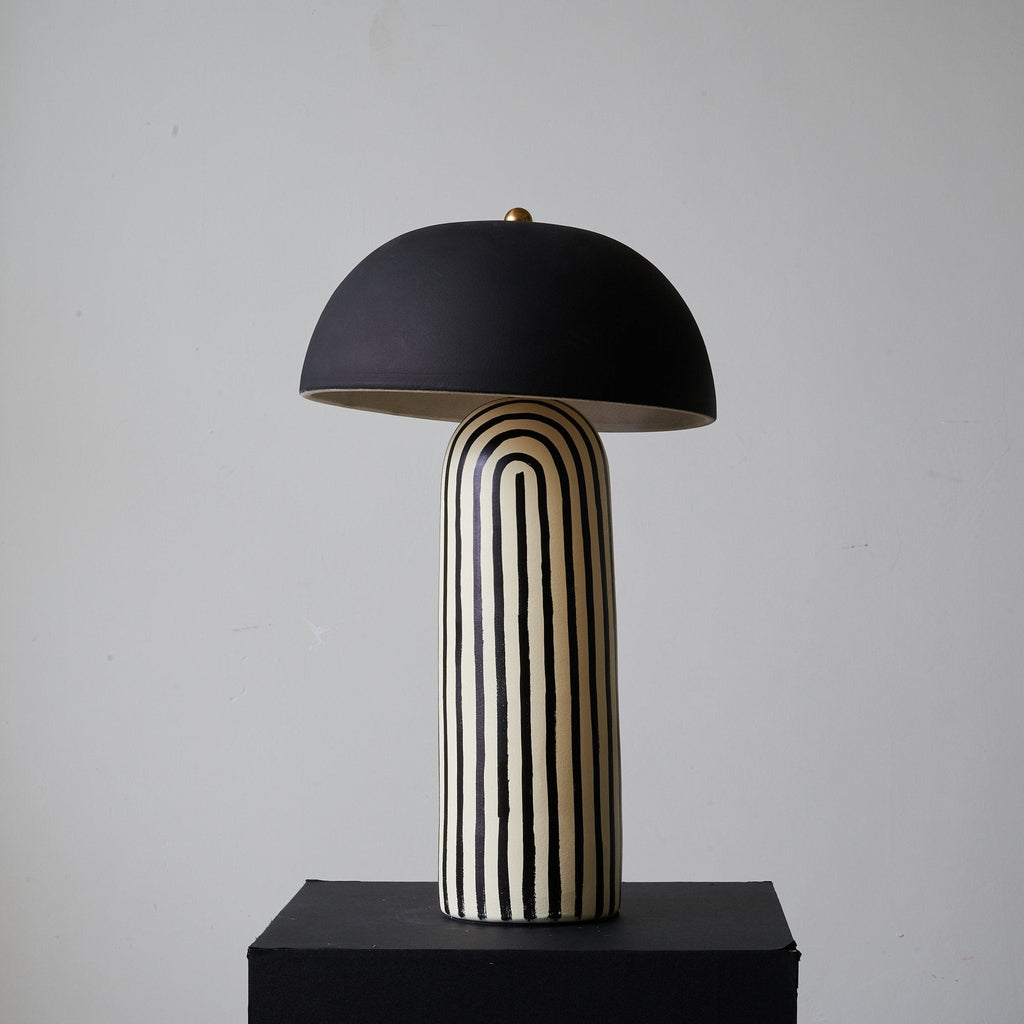 Stria_Table_Lamp_1_8 - Oleniva