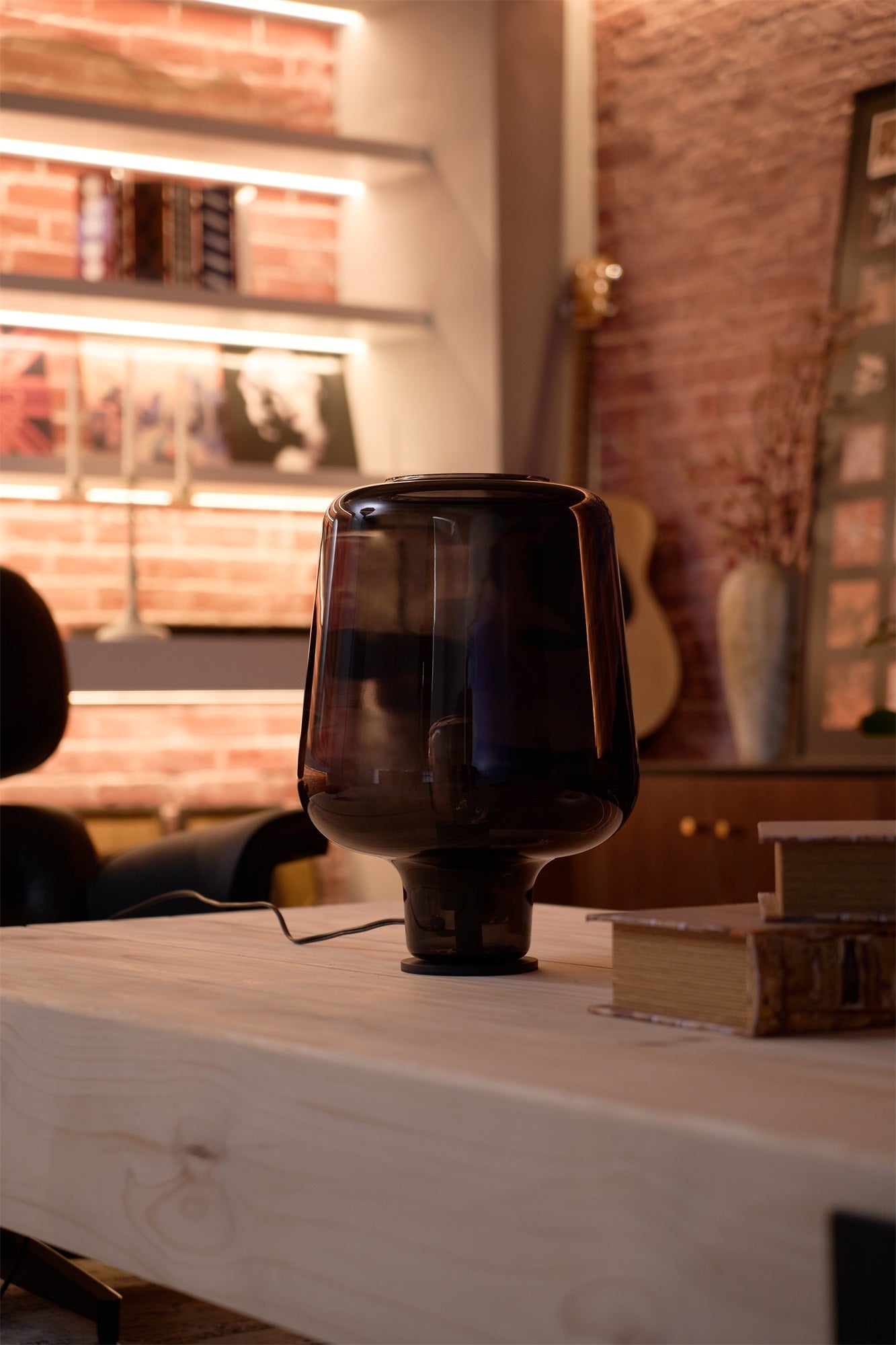 Teutonic_Glass_Table_Lamp__16 - Oleniva