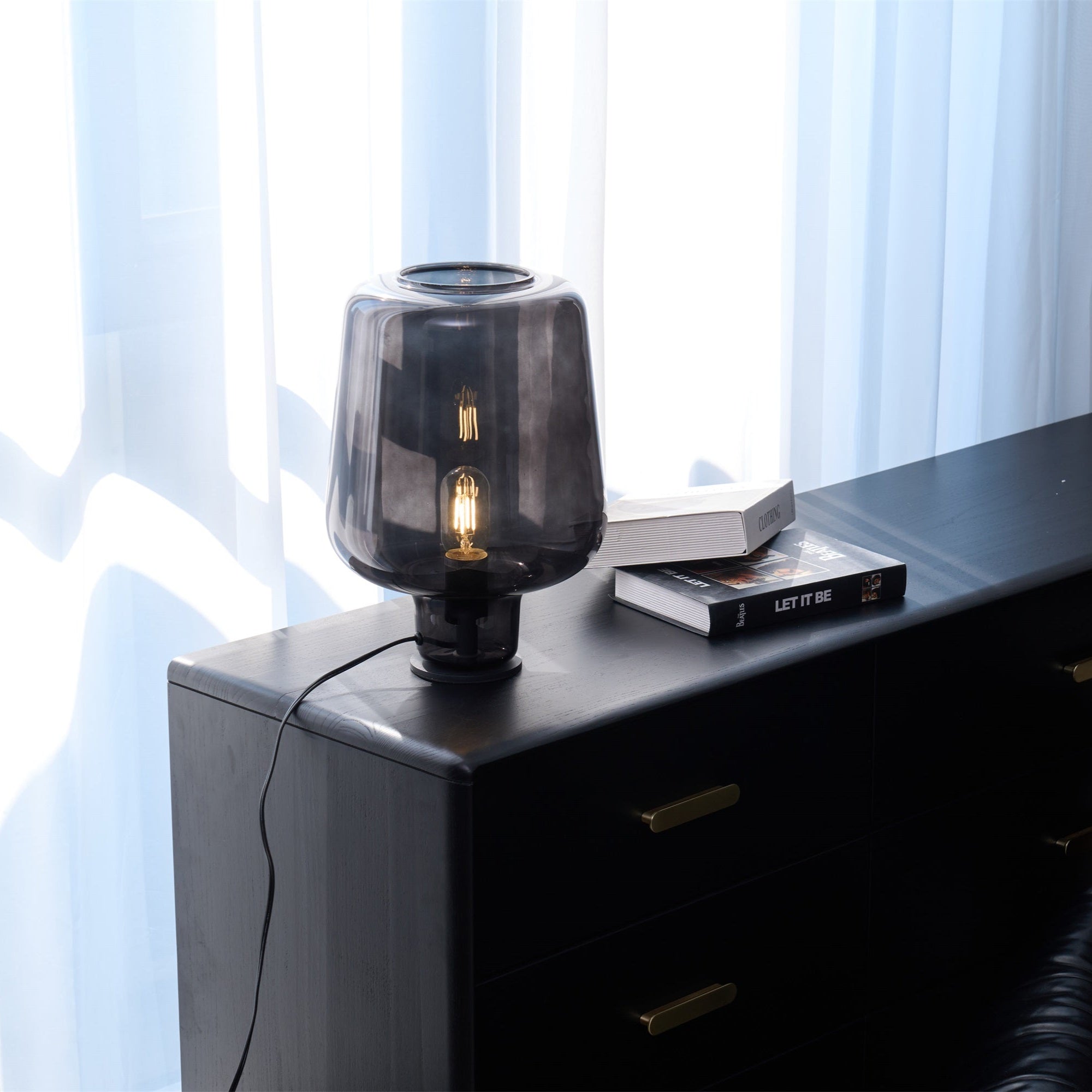 Teutonic_Glass_Table_Lamp__9 - Oleniva